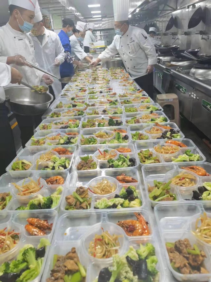 食堂托管：让校园餐饮更便捷