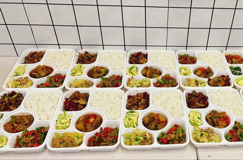 中央厨房选购指南：打造高效智能餐饮后厨